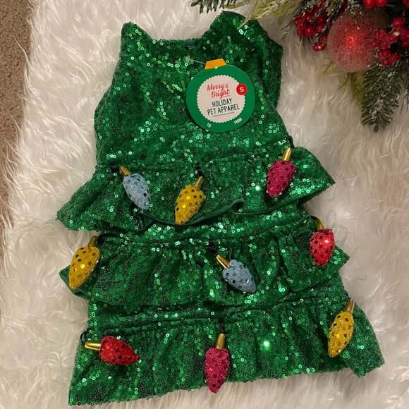 Glamorous Christmas Dress for Dogs!  NWT  Size Small - Picture 1 of 8